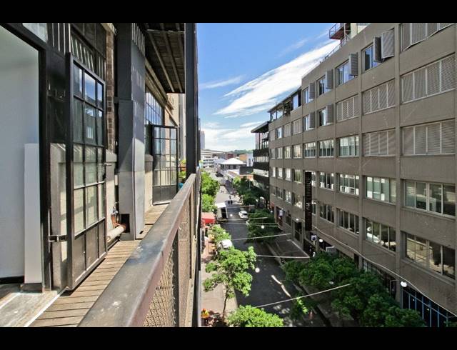 1 BEDROOM APARTMENT FOR SALE IN MABONENG